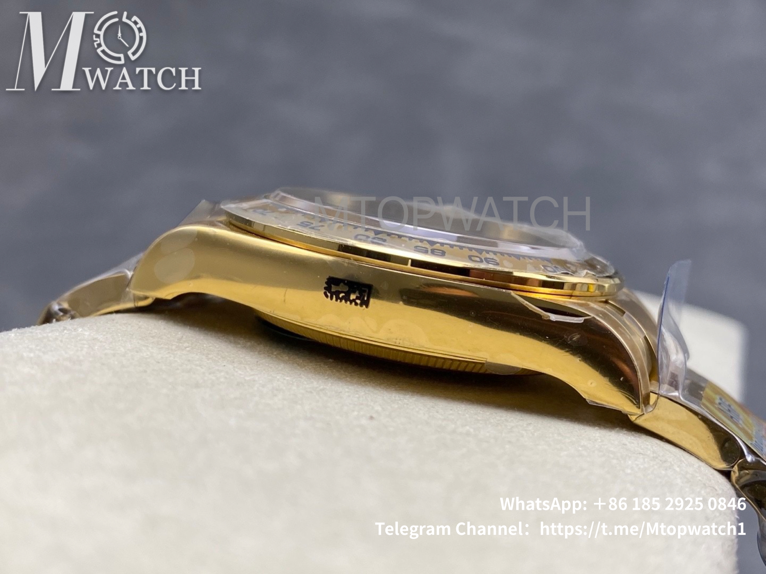 ROLEX - SUPER CLONE Daytona 126508 40mm YG/YG Black/Stk ARF DD4131