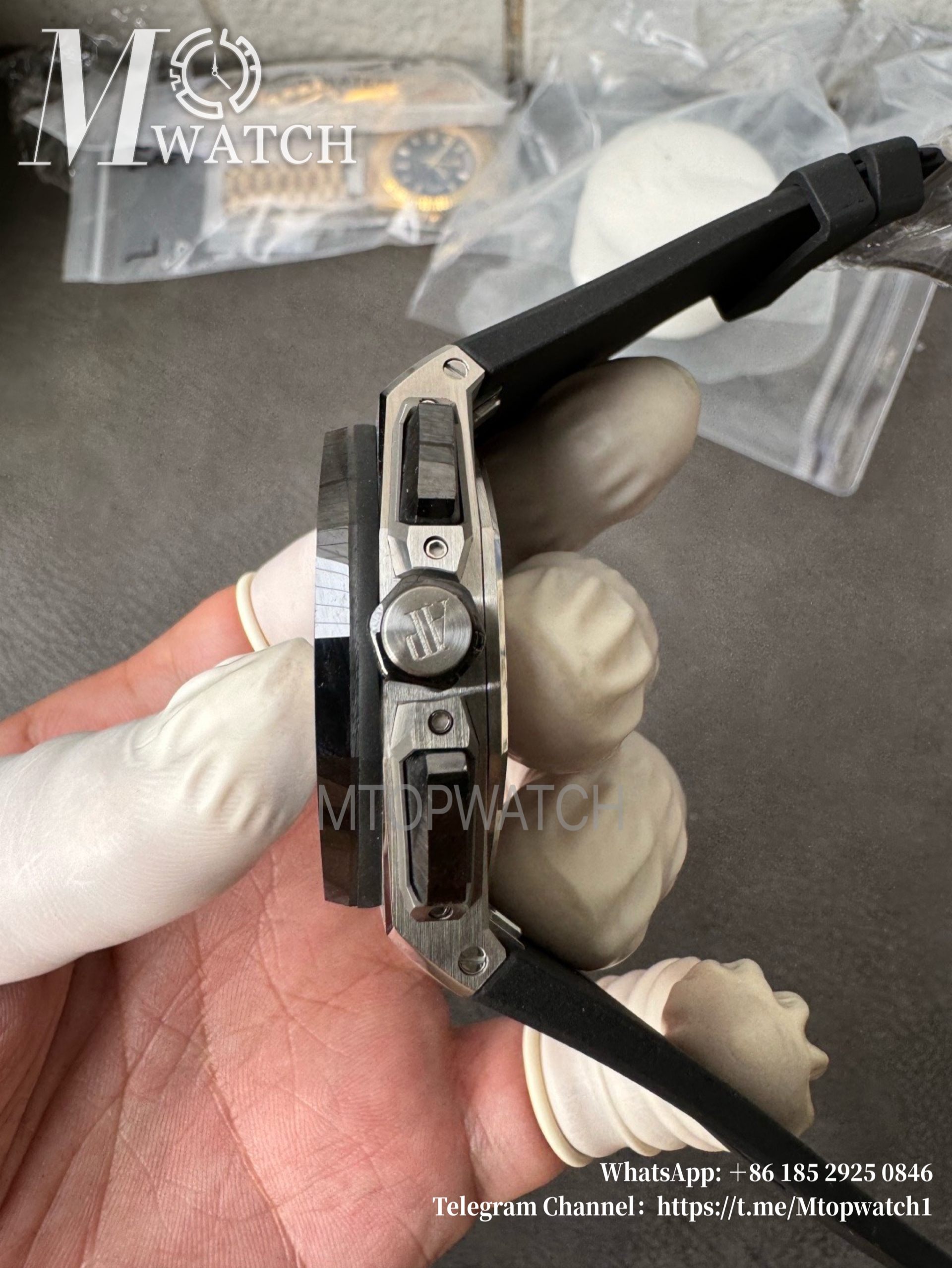AUDEMARS PIGUET - SUPER CLONE Royal Oak Offshore 26420 43mm SS/RU Black/Wht APSF 4401