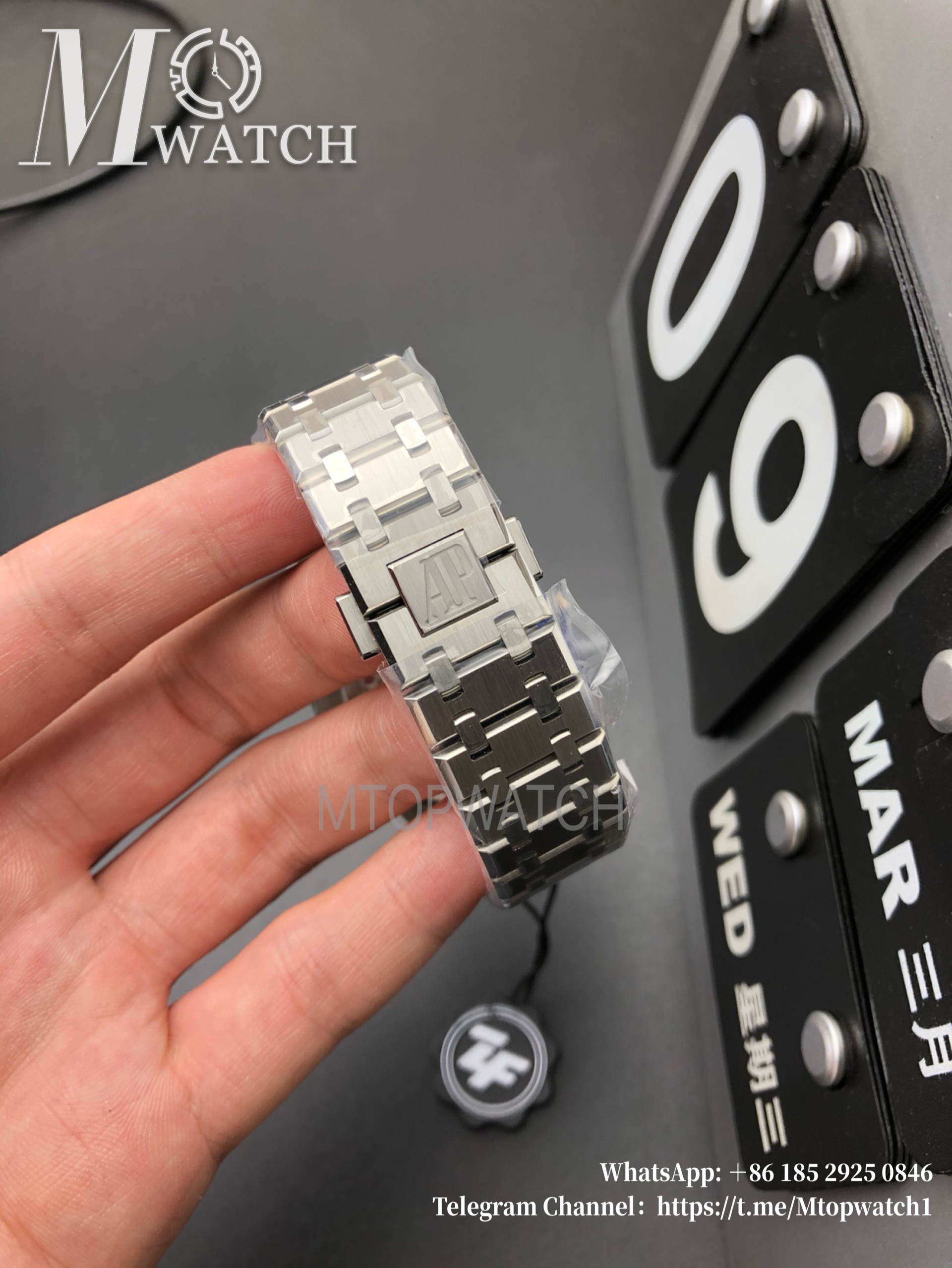 AUDEMARS PIGUET - Royal Oak 41mm 15500 SS/SS White/Stk ZF