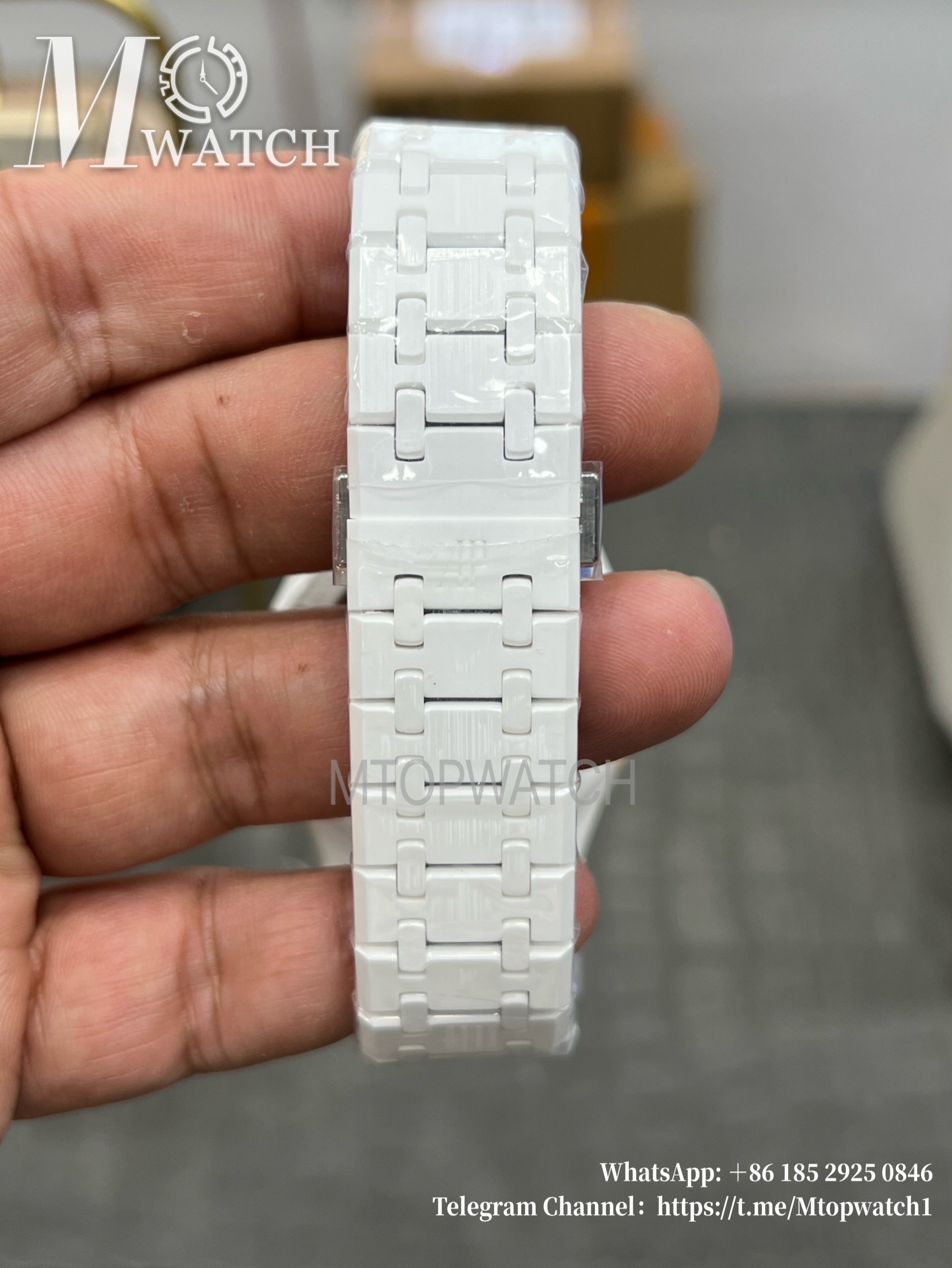 AUDEMARS PIGUET - SUPER CLONE Royal Oak 41mm 15500 White Ceramic/Cer Silver Dial APSF A4302