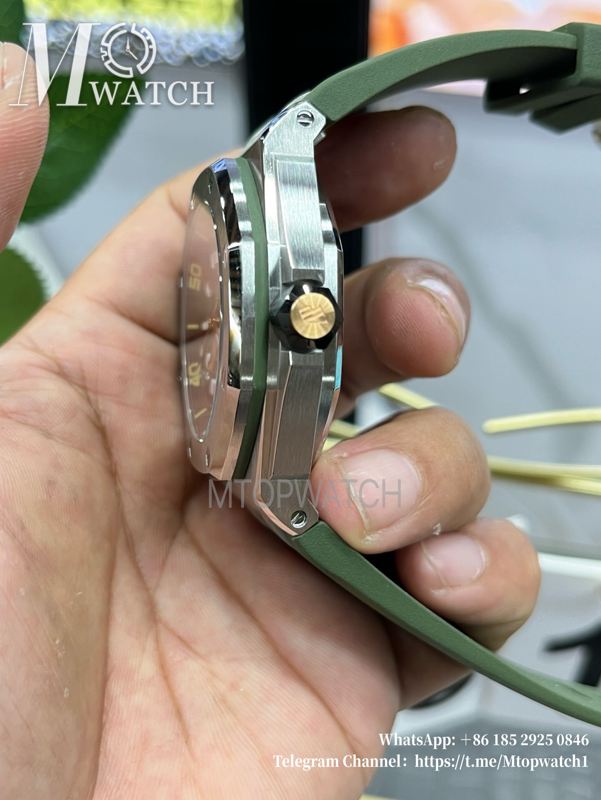 AUDEMARS PIGUET - Royal Oak Offshore Diver 15720 42mm SS/RU Green/Stk ZF A4308